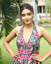 Actress Garima Chouhan at Seetha Kalyana Vaibhogame Movie Trailer Launch Event Pictures 19