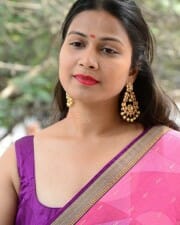 Actress Inaya Sultana at Prasanna Bhumi Entertainments Movie Opening Photos 25
