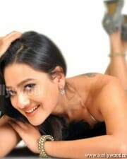 Actress Madalasa Sharma Sexy Photos 12