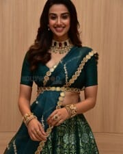 Actress Meenakshi Chaudhary at Hatya Pre Release Event Photos 07