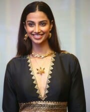 Actress Meenakshi Chaudhary at Hit The Second Case Movie Trailer Launch Photos 10
