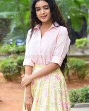 Actress Neha Solanki At Chalo Premiddam Movie Pre Release Press Meet Pictures 15