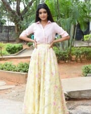 Actress Neha Solanki At Chalo Premiddam Movie Pre Release Press Meet Pictures 16