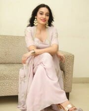 Actress Saathvika Raj at Neetho Movie Teaser Launch Photos 03