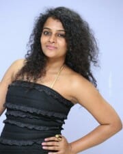 Actress Sonia At Mayaamaal Pre Release Event Pictures 05