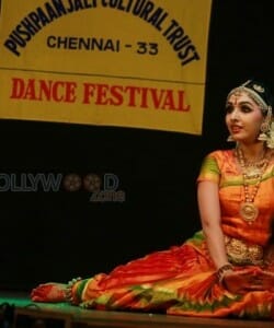 Actress Utthara Unni Bharathanatyam Recital Photos 13