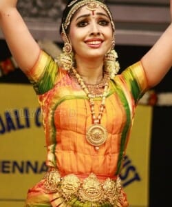 Actress Utthara Unni Bharathanatyam Recital Photos 15