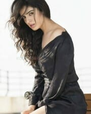 Beautiful Sexy Actress Sidhika Sharma Pictures 01