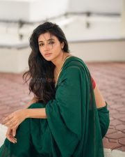Birthmark Actress Mirnaa Menon in a Forest Green Saree with a Red Short Sleeved Blouse Photos 01 Birthmark Actress Mirnaa Menon in a Forest Green Saree with a Red Short Sleeved Blouse Photos 01