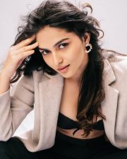 Captivating Kayadu Lohar in a Black Bra with a Biege Blazer and Black Trouser Photos 04 Captivating Kayadu Lohar in a Black Bra with a Biege Blazer and Black Trouser Photos 04