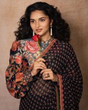 Charming Actress Kayadu Lohar in a Blue Floral Printed Kurta Photos 02 Charming Actress Kayadu Lohar in a Blue Floral Printed Kurta Photos 02