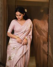 Enchanting Actress Kayadu Lohar in a Pink Floral Printed Saree Photos 04 Enchanting Actress Kayadu Lohar in a Pink Floral Printed Saree Photos 04