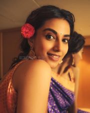Gorgeous Meenakshi Chaudhary in a Traditional Silk Saree Pictures 01
