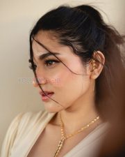 Graceful Actress Kayadu Lohar in a Cream Draped Saree Photos 04 Graceful Actress Kayadu Lohar in a Cream Draped Saree Photos 04