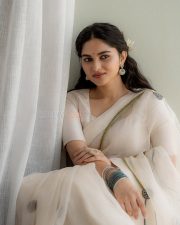 Graceful Actress Kayadu Lohar in a Cream Organza Saree With Embroidered Border Photos 03 Graceful Actress Kayadu Lohar in a Cream Organza Saree With Embroidered Border Photos 03