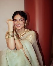 Graceful Actress Kayadu Lohar in a Mint Organza Saree with Gold Blouse Photos 02 Graceful Actress Kayadu Lohar in a Mint Organza Saree with Gold Blouse Photos 02
