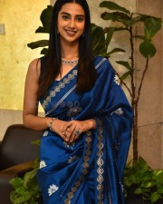 Heroine Meenakshi Chaudhary at Lucky Baskhar Success Meet Pictures 05