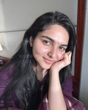 Idhayam Murali Heroine Kayadu Lohar No Makeup Selfie Photos 04