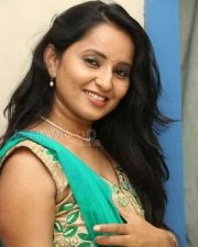 Ishika Singh Photos 21