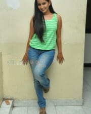Ishika Singh Photoshoot Stills 04