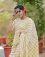 Malayalam Actress Meera Nandan Photoshoot Pictures 09