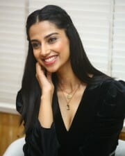 Meenakshi Choudhary at Khiladi Movie Interview Stills 10
