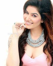 Model Actress Kangna Sharma Hot Photoshoot Photos 19