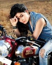 Model Actress Kangna Sharma Hot Photoshoot Photos 23