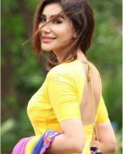 Model Kangna Sharma Photos 04