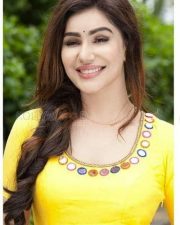 Model Kangna Sharma Photos 05