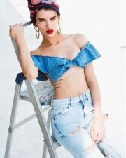 Model Scarlett Photos 01