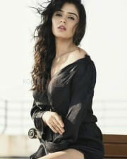 Paisa Movie Actress Sidhika Sharma Photos 02