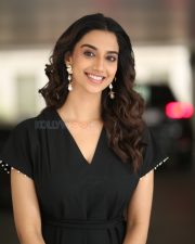 Sexy Meenakshi Chaudhary at Anaganaga Oka Raju Interview Photos 17