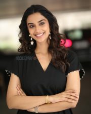 Sexy Meenakshi Chaudhary at Anaganaga Oka Raju Interview Photos 20