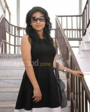 Sexy Supriya Skirt Pictures 01