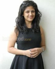 Sexy Supriya Skirt Pictures 02