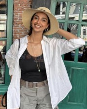 Stylish Babe Meenakshi Chaudhary Holiday Pictures 03 Stylish Babe Meenakshi Chaudhary Holiday Pictures 03
