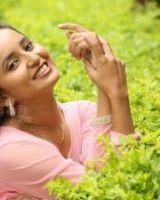 Telugu Actress Ishika Singh New Pictures 01