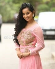 Telugu Actress Ishika Singh New Pictures 08