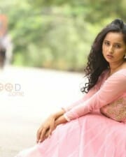 Telugu Actress Ishika Singh New Pictures 14