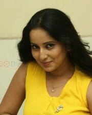 Tolly Actress Ishika Singh Pictures 09