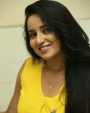 Tolly Actress Ishika Singh Pictures 12