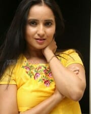 Tollywood Actress Ishika Singh Photos 08