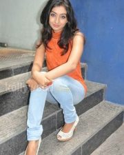 Uthra Unni Vavwal Pasanga Movie Heroine Pictures 06