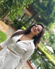 actress divya ganesh photos 02