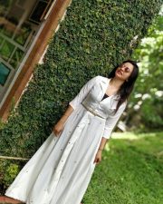 actress divya ganesh photos 05