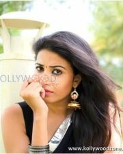 Actress Kavya Shetty Sexy Pictures 07