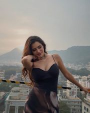 Beautiful Ashu Reddy in a Black Bustier Top with a Black and Brown Floral Printed Midi Skirt Photos 04 Beautiful Ashu Reddy in a Black Bustier Top with a Black and Brown Floral Printed Midi Skirt Photos 04