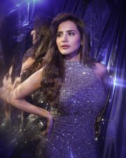 Glam Beauty Ashu Reddy in a Silver Halterneck Bodycon Dress Pictures 01