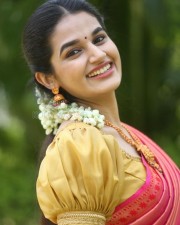 Actress Aparna Janardanan at Love You Ram Pressmeet Pictures 17
